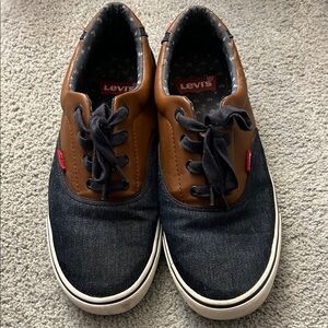Levi's Brown and Black Sneakers Low-Top Style